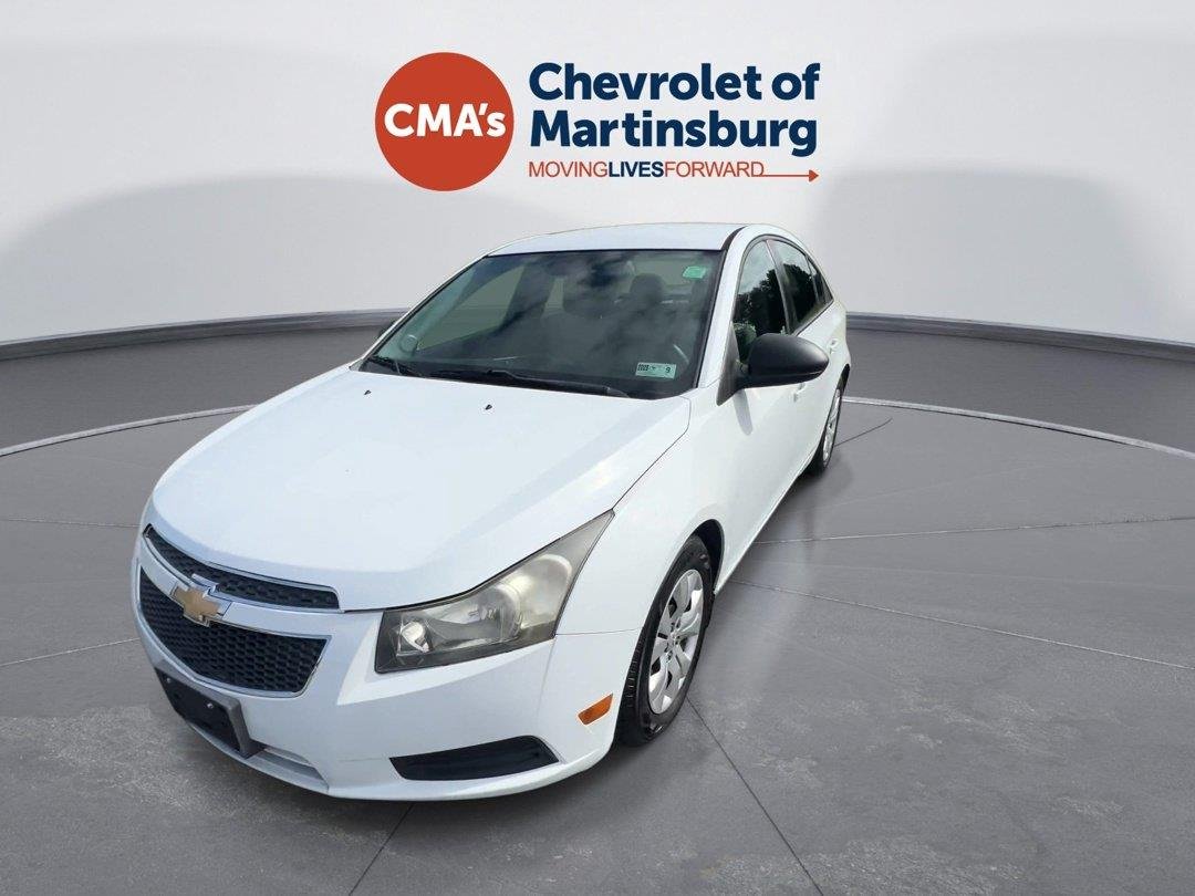 Used 2013 Summit White Chevrolet LS image 9