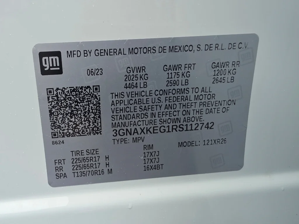 Used 2024 Summit White Chevrolet LT image 35