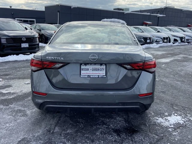 Certified Used 2025 Gun Metallic Nissan S image 5