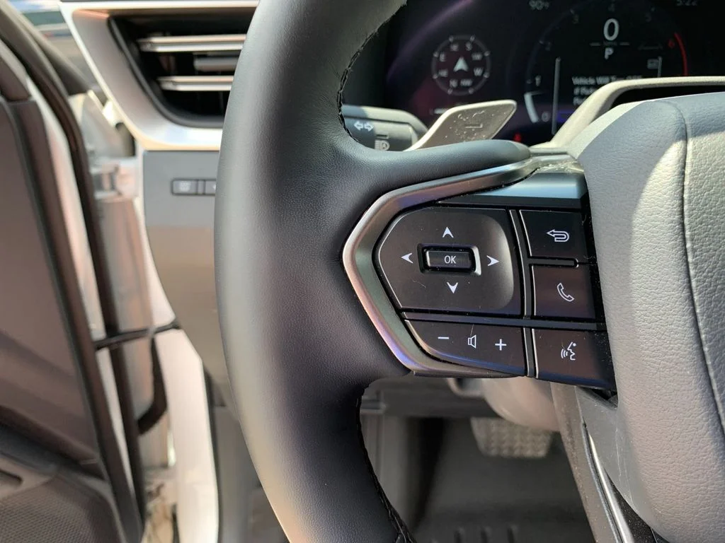 Used 2024 White Lexus 550 Premium image 29