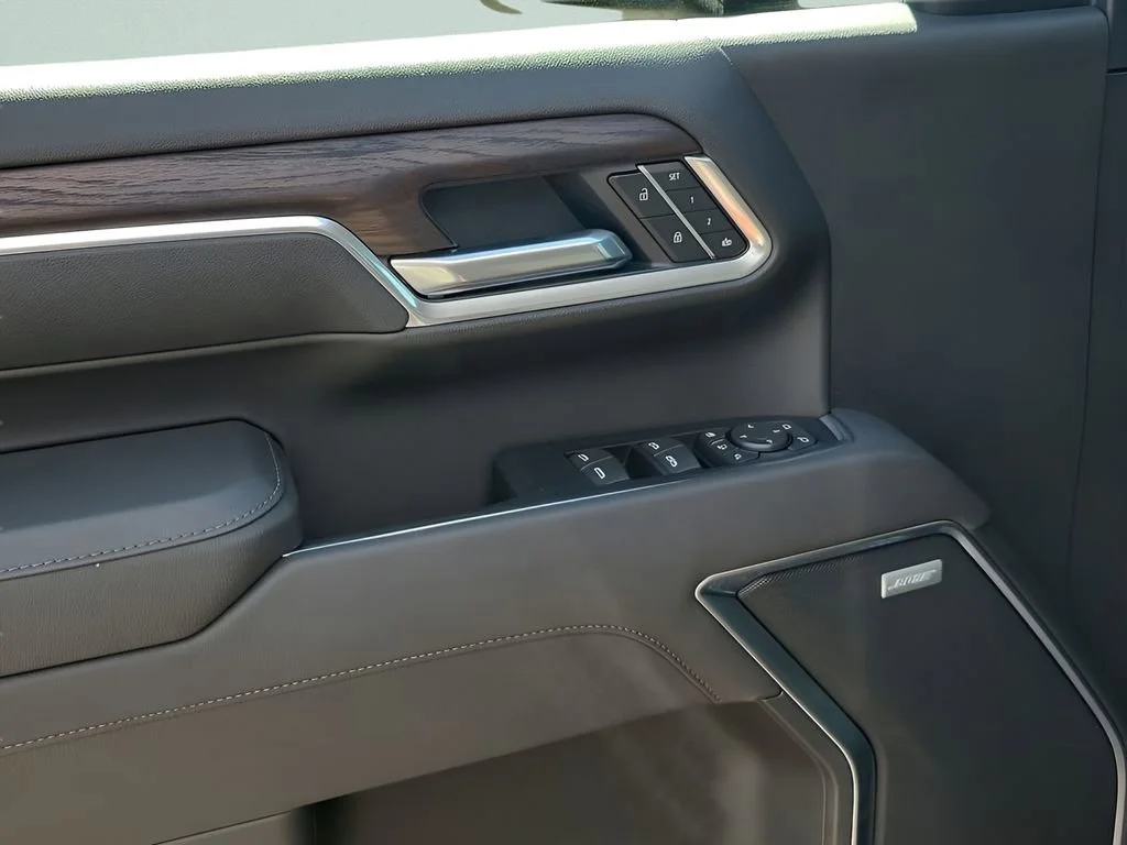 New 2026 Onyx Black GMC SLT image 47