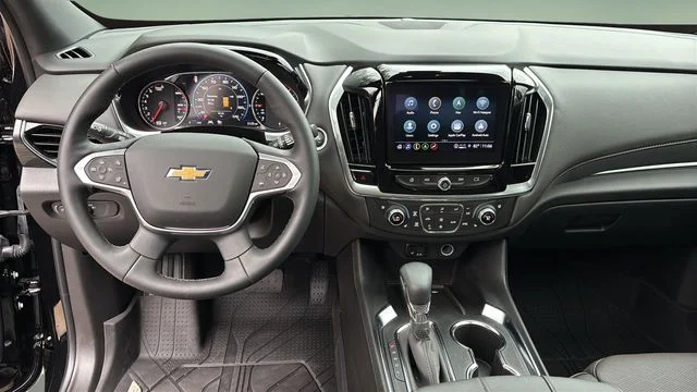 Used 2023 Black Chevrolet High Country image 10