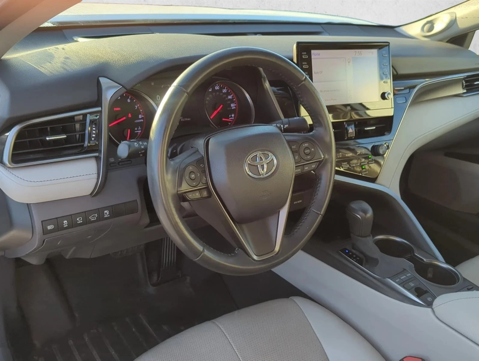 Used 2021 Wind Chill Pearl Toyota XSE image 9