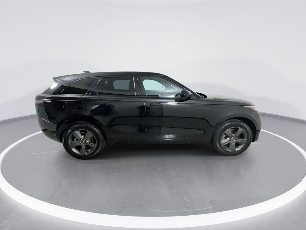 Certified Used 2025 Black Land Rover Dynamic SE image 9
