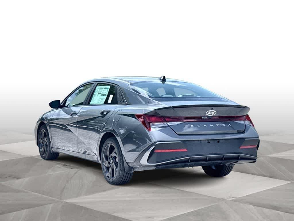 New 2026 Amazon Gray Hyundai SEL Sport image 6