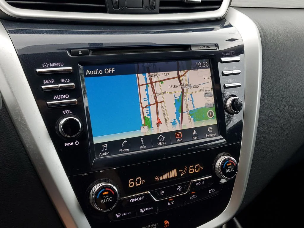 Used 2017 Silver Nissan SV image 29