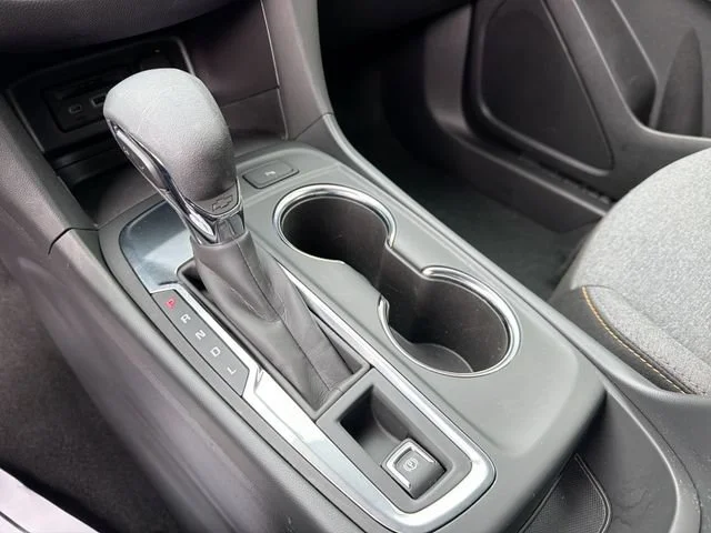 Used 2024 Summit White Chevrolet LT image 15