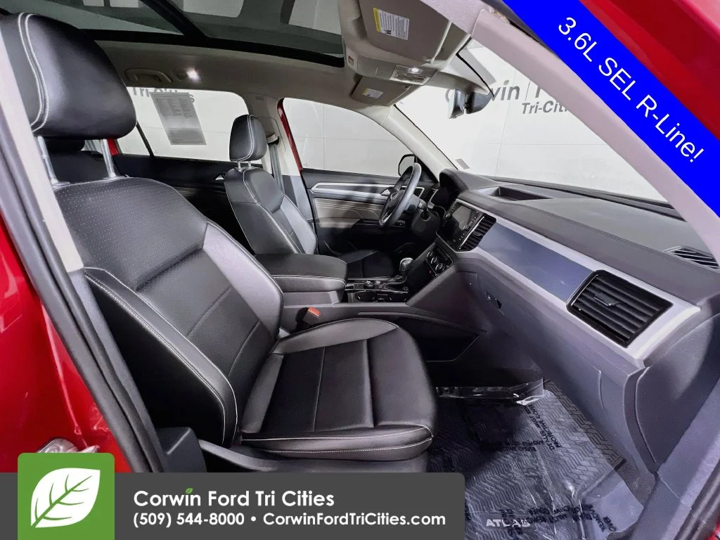 Used 2021 Aurora Red Metallic Volkswagen 3.6L V6 SEL R-Line image 17