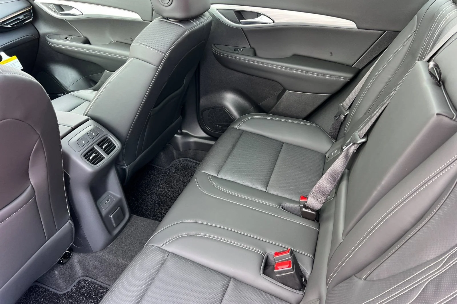 2026 Buick Envision Avenir - Photo 9