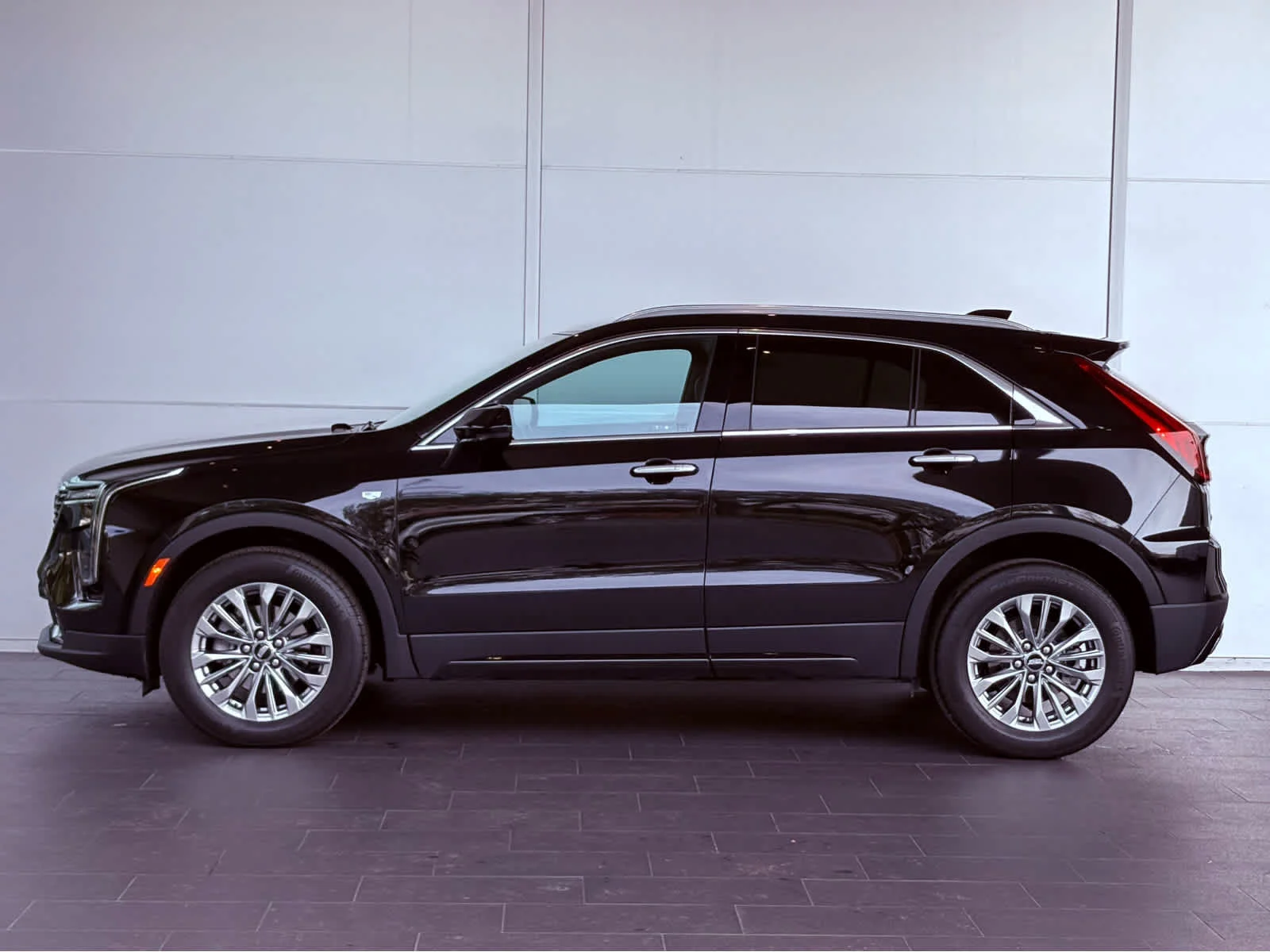 2024 Cadillac XT4 Premium Luxury - Photo 7