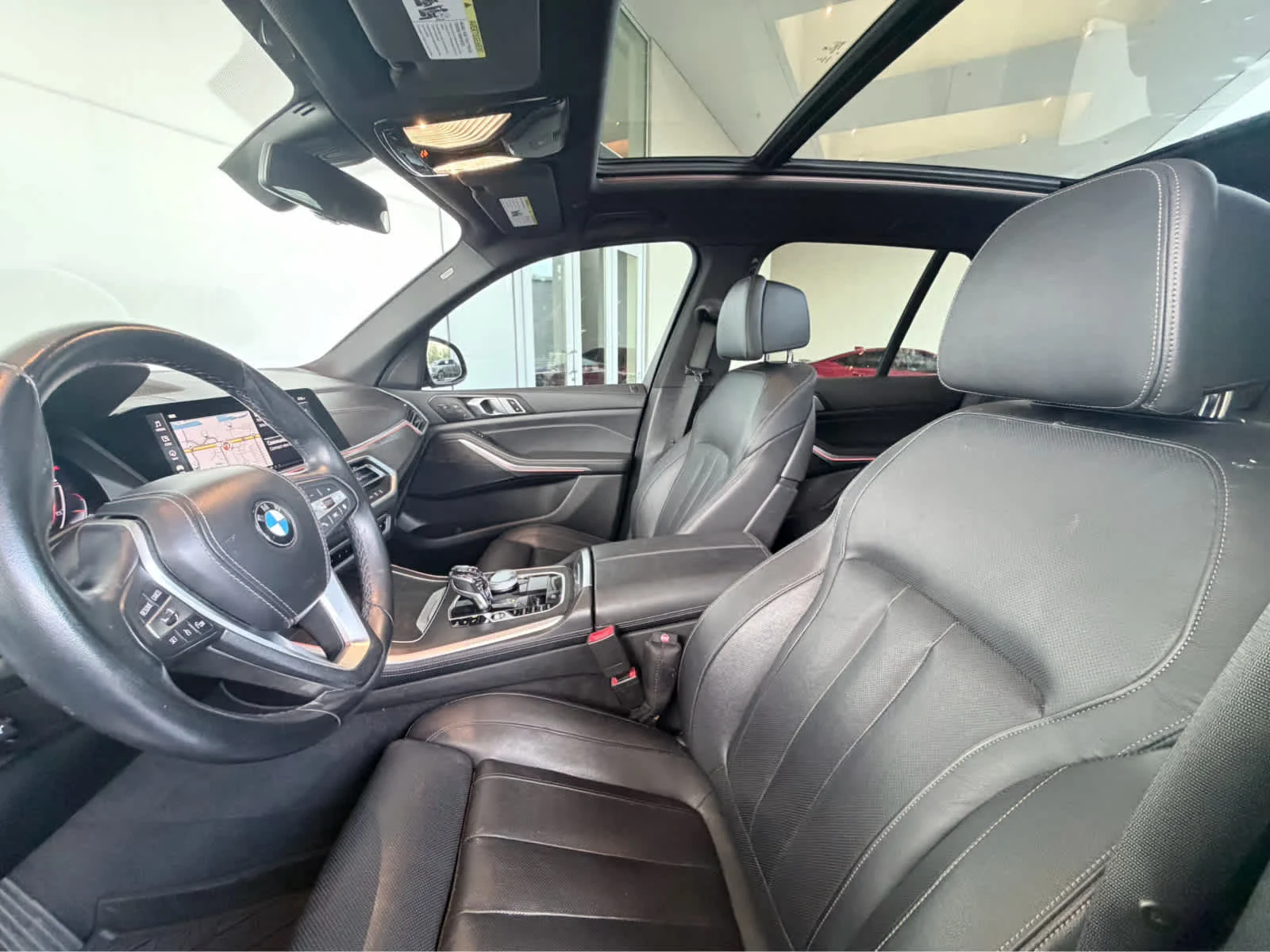 Used 2022  BMW sDrive40i image 13