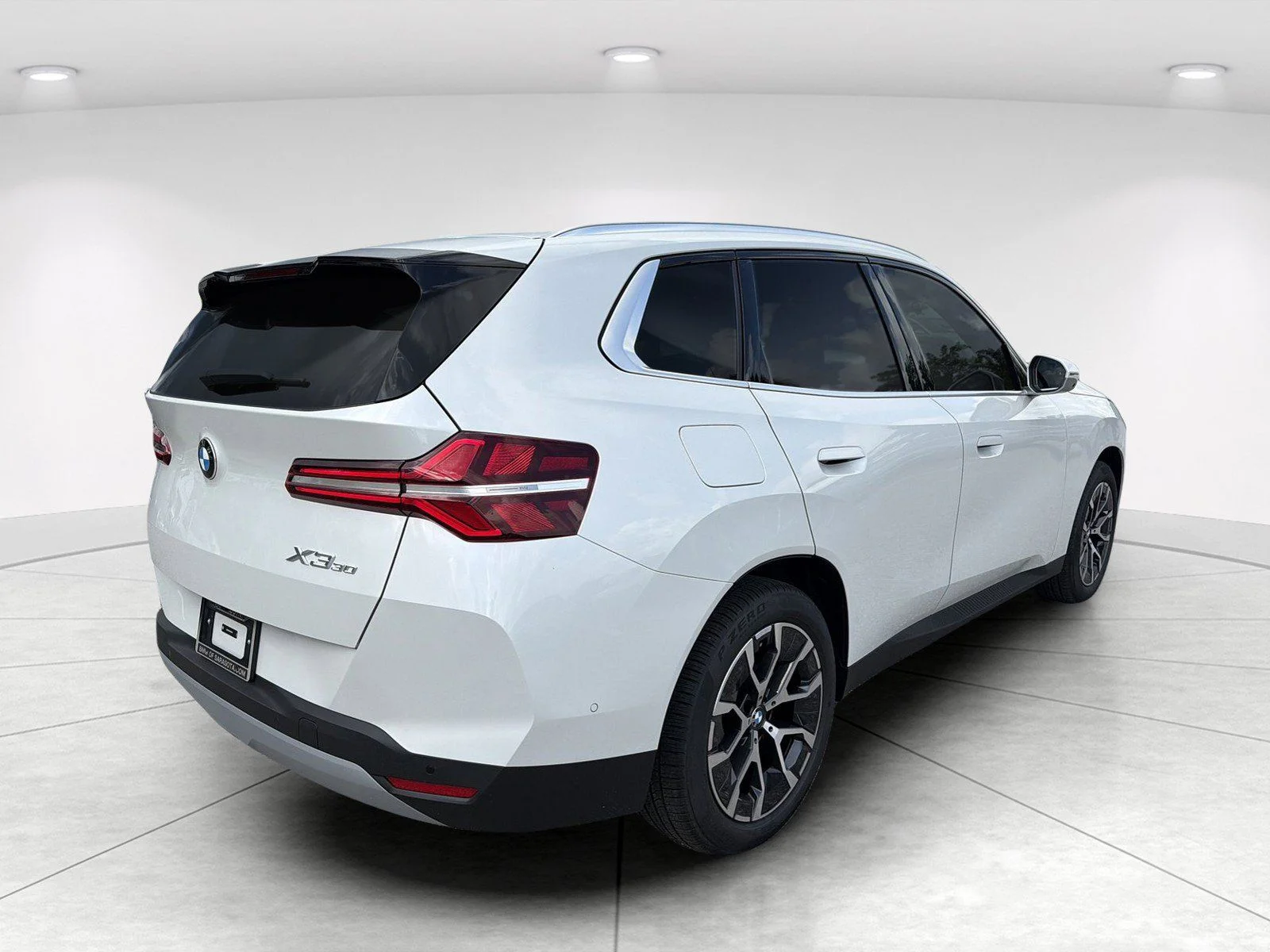 New 2026 Mineral White Metallic BMW 30 xDrive image 4