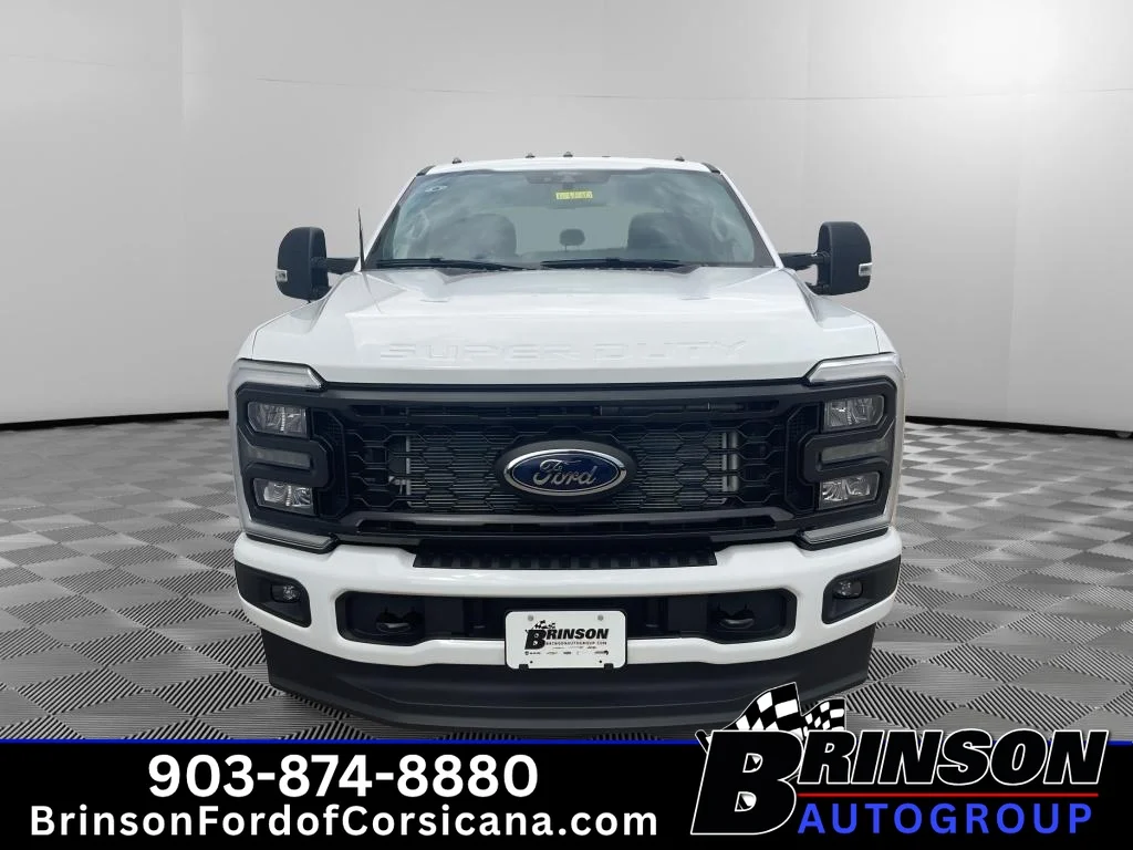 New 2026 Oxford White Ford XL image 2