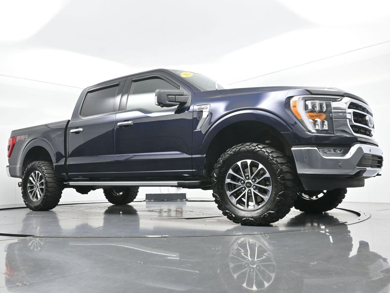 Used 2022 Antimatter Blue Ford XLT image 42