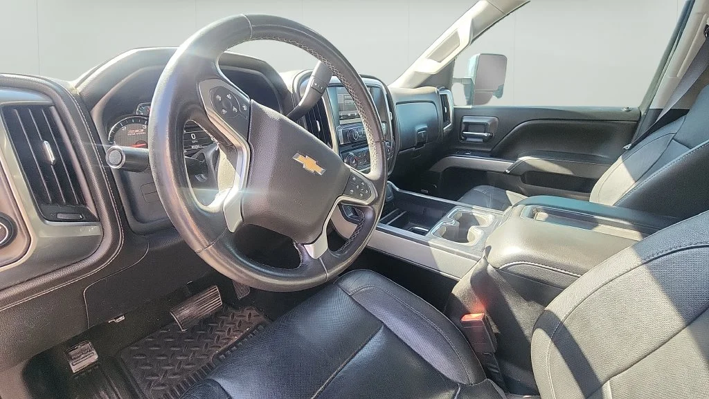 Used 2015 Gray Chevrolet LTZ image 17