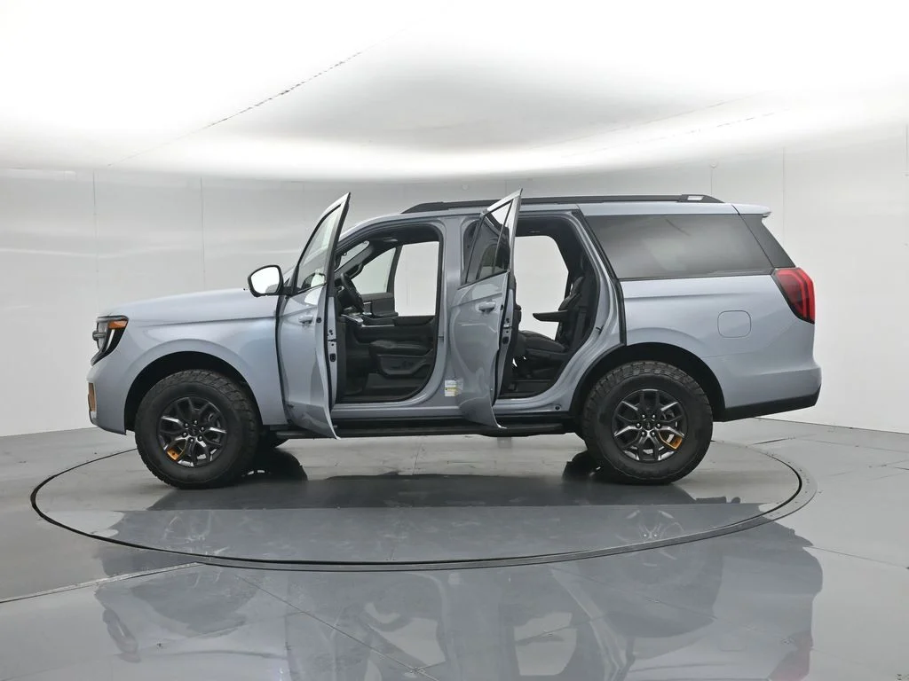 New 2026 Glacier Gray Metallic Tri-Coat Ford Tremor image 39