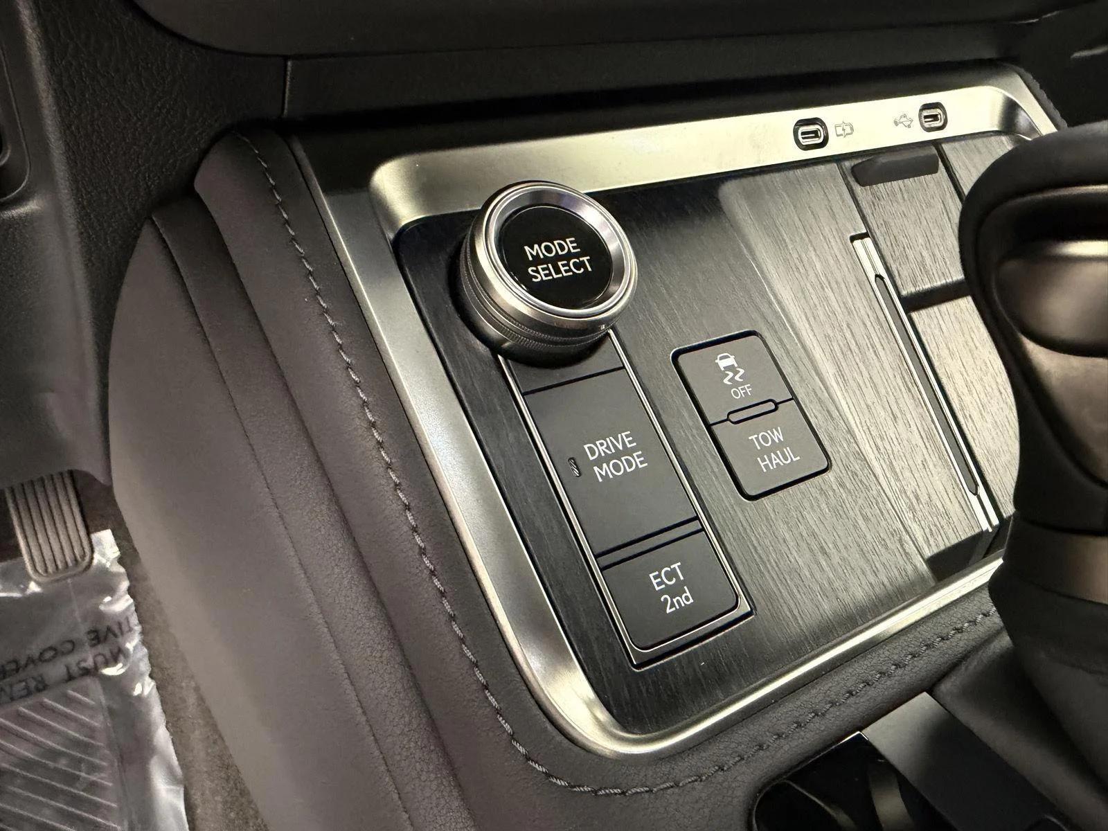 Certified Used 2025 Nebula Gray Pearl Lexus GX 550 Premium+ image 15