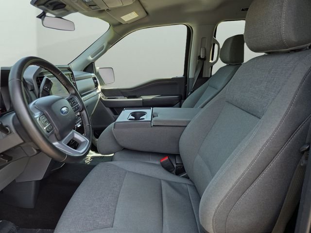 Used 2025 Black Metallic Ford XLT image 29