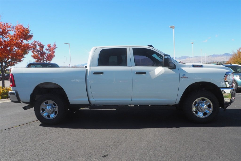 2023 Ram 2500 Tradesman photo 4