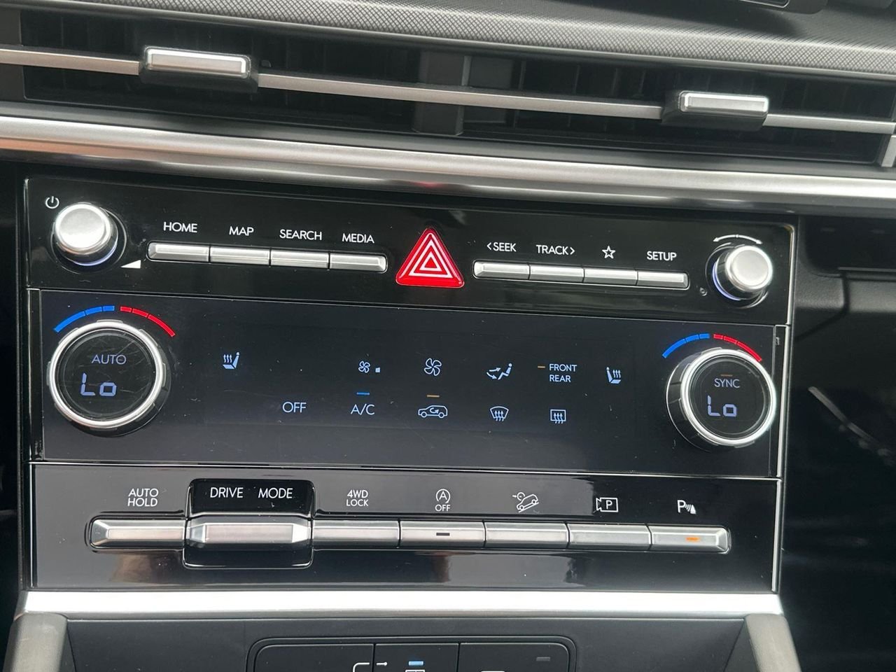 2025 Hyundai Santa Fe XRT - Photo 23