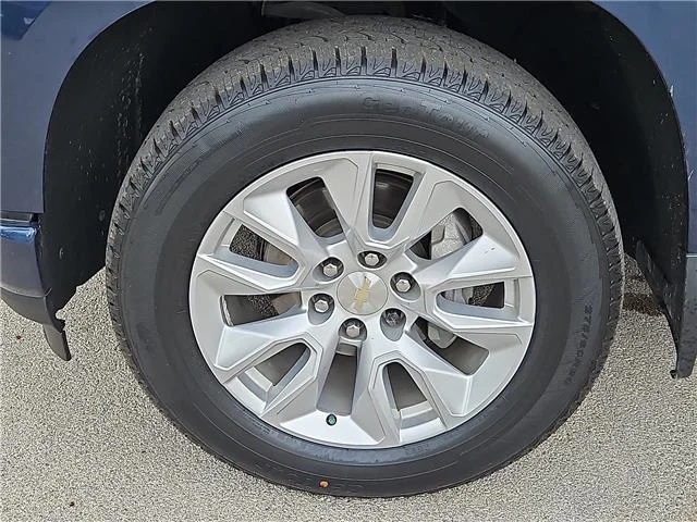 Used 2021 Northsky Blue Metallic Chevrolet Custom 4x2 Crew Cab 5.75 ft. box 147.4 in. WB image 7