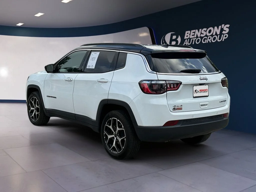 Used 2025 White Jeep Limited image 3