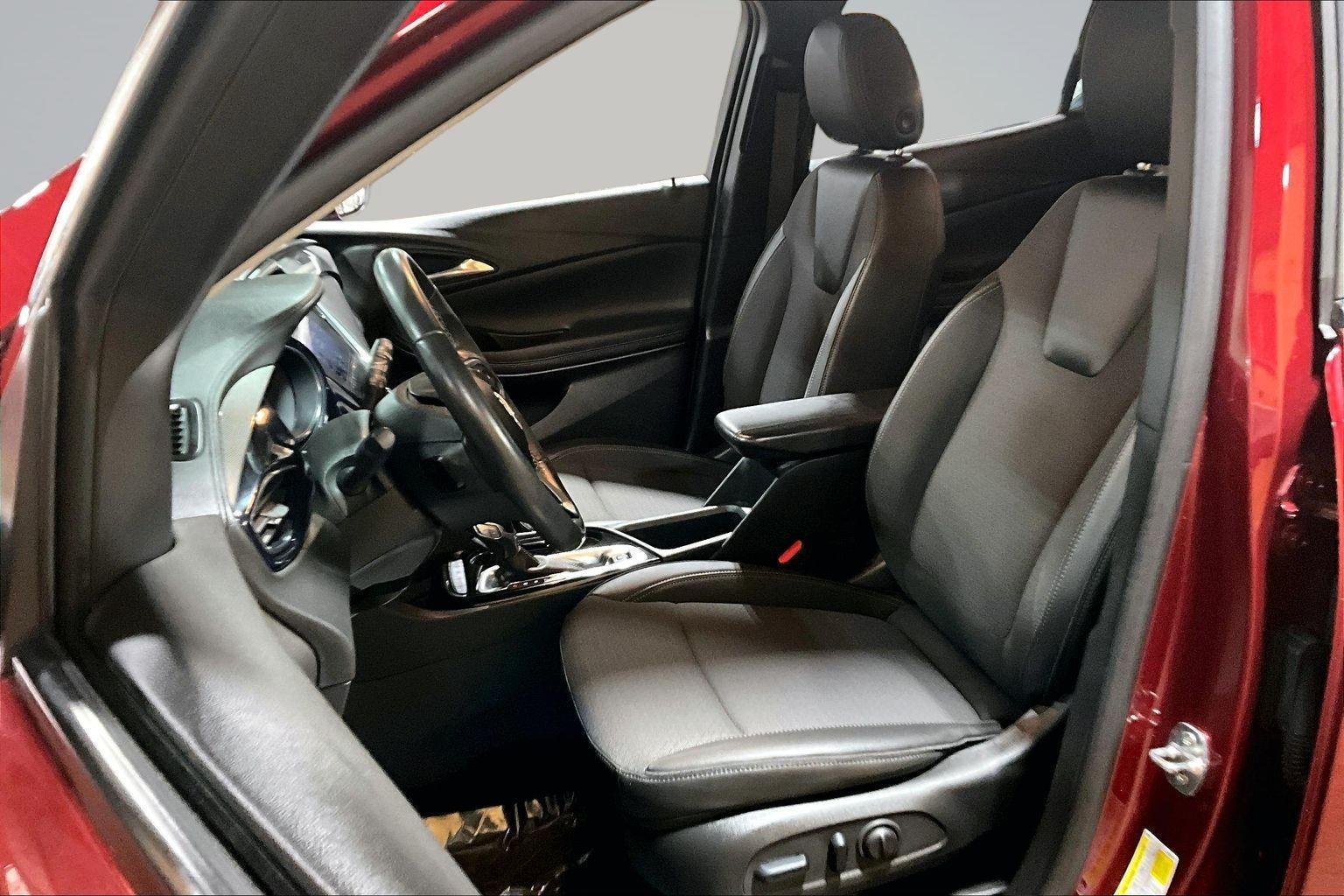 Used 2023 Cinnabar Metallic Buick Select image 25