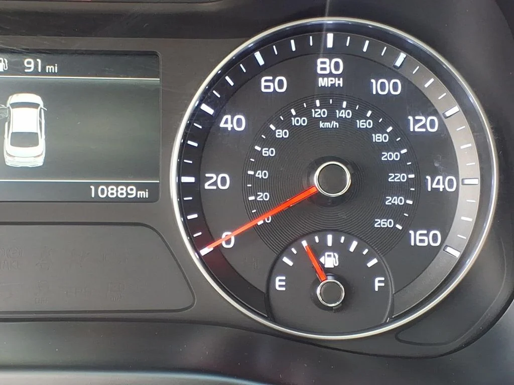 Certified Used 2024 Gray Kia LXS image 21