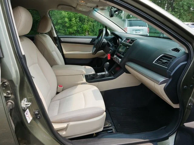 Used 2016 Green Metallic Subaru 2.5i Premium image 8