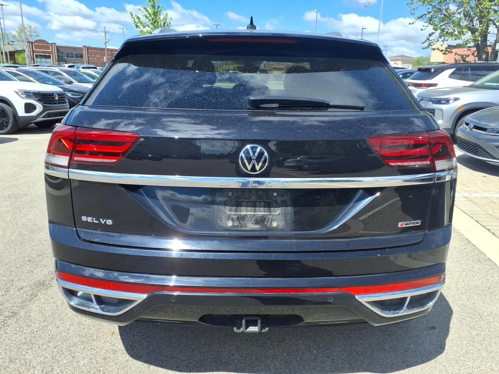 Used 2021 Black Volkswagen 3.6L V6 SEL 4MOTION image 6