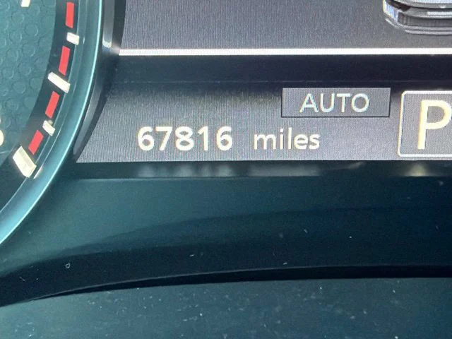 Used 2022 Gray Nissan Platinum image 2