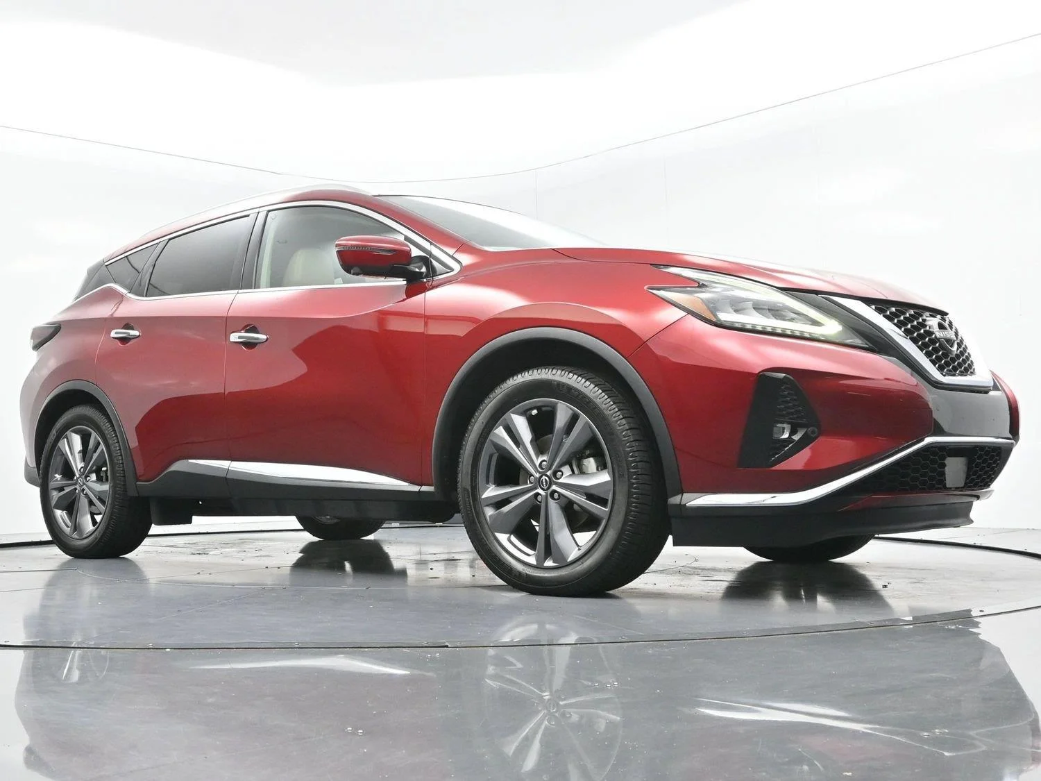 Used 2023 Scarlet Ember Tintcoat Nissan Platinum image 44