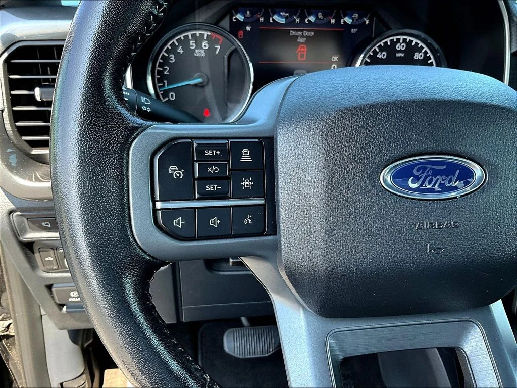 Used 2022 Agate Black Metallic Ford XLT image 12