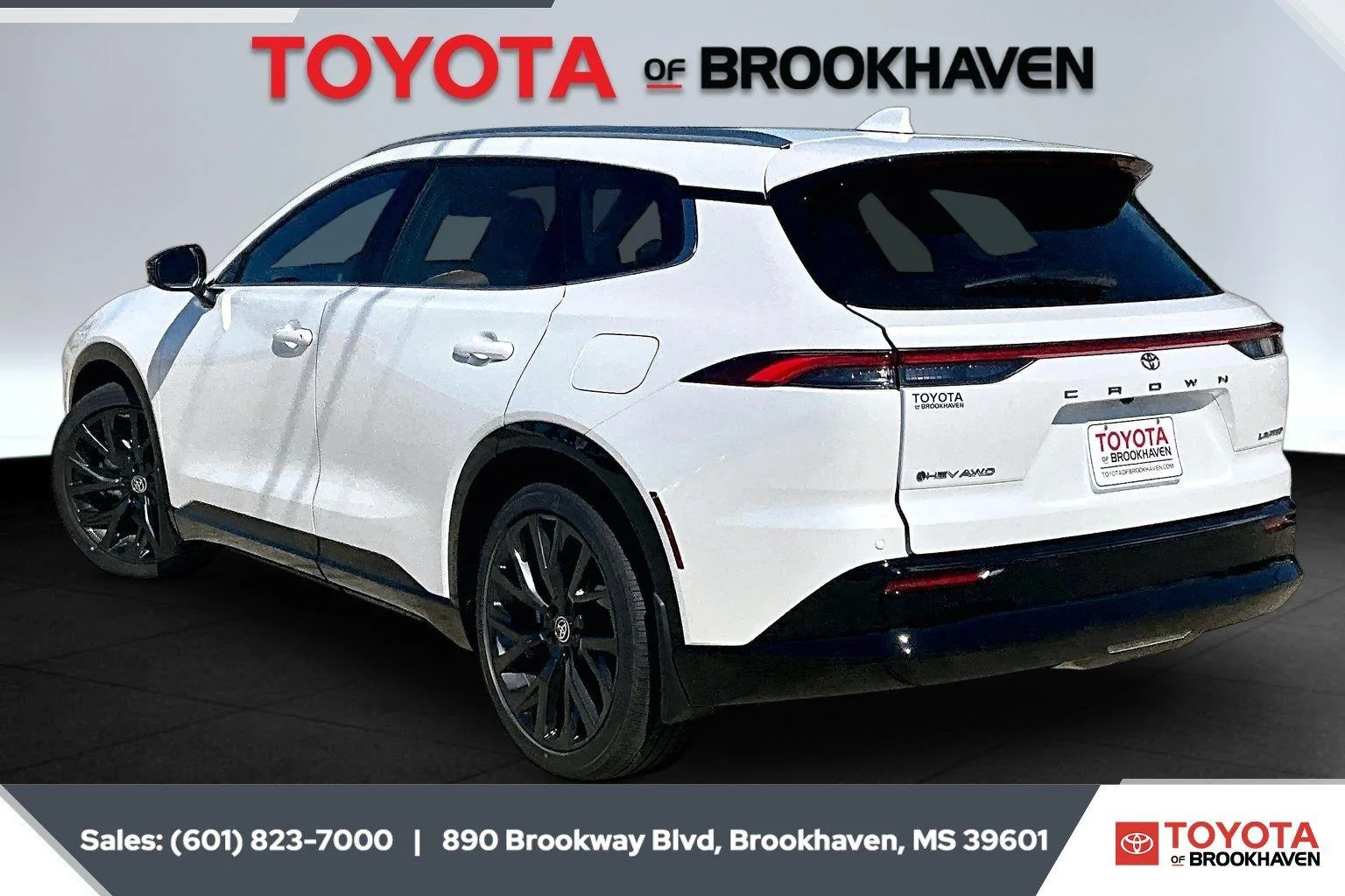 Used 2026 Oxygen White Toyota Limited image 2