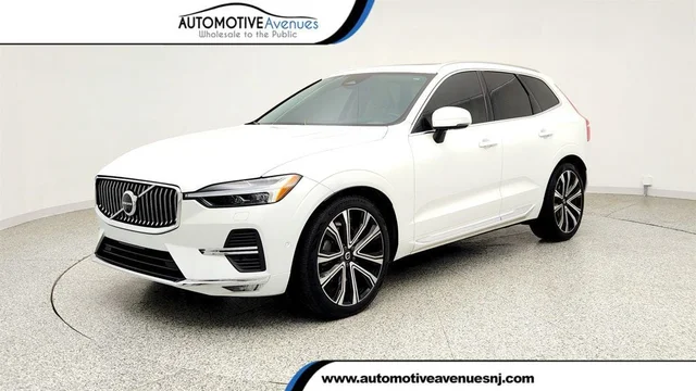 2023 Volvo XC60 B6 AWD Ultimate Bright Theme w/ Air Suspension & Climate Pkg