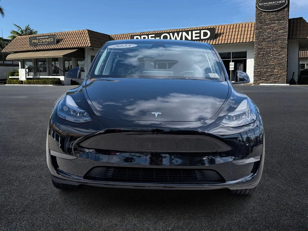 Used 2025 Tesla Model Y Long Range with VIN 7SAYGDED8SF255441 for sale in West Palm Beach, FL
