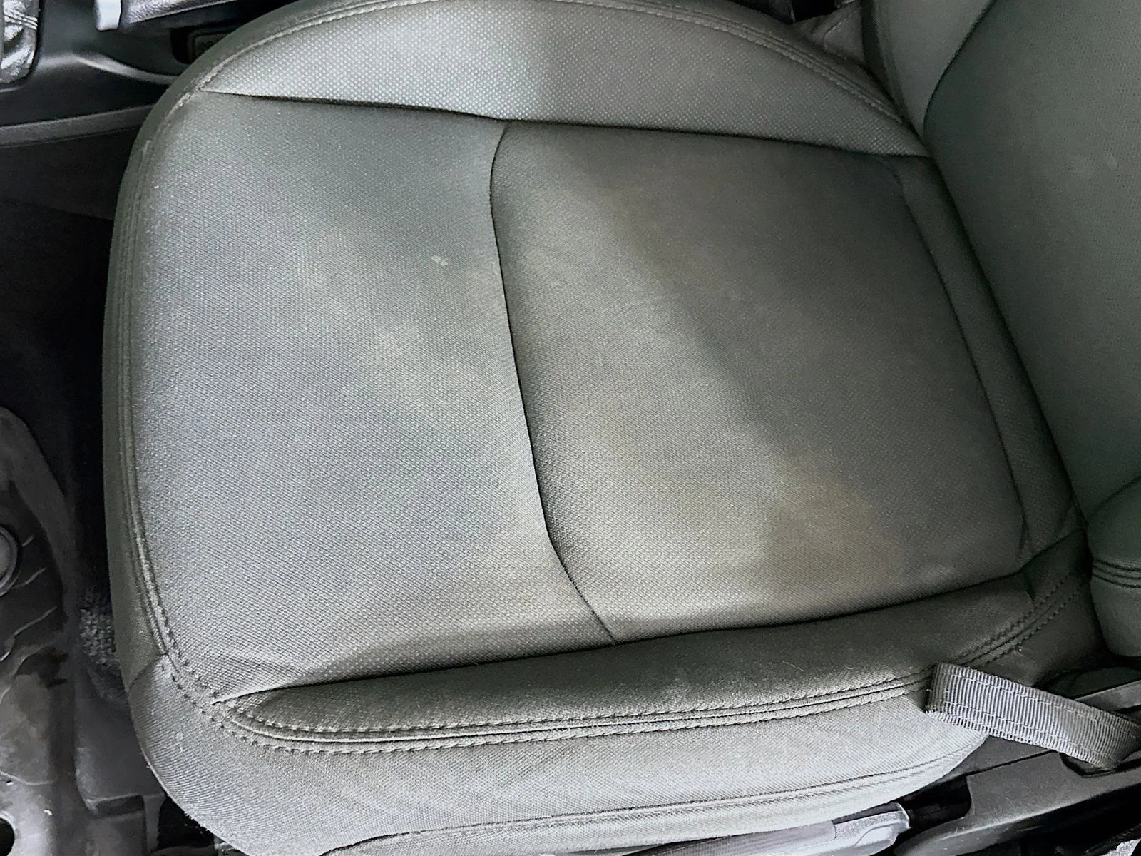 Used 2020 Billet Silver Metallic Clearcoat Jeep Unlimited Sport S image 18