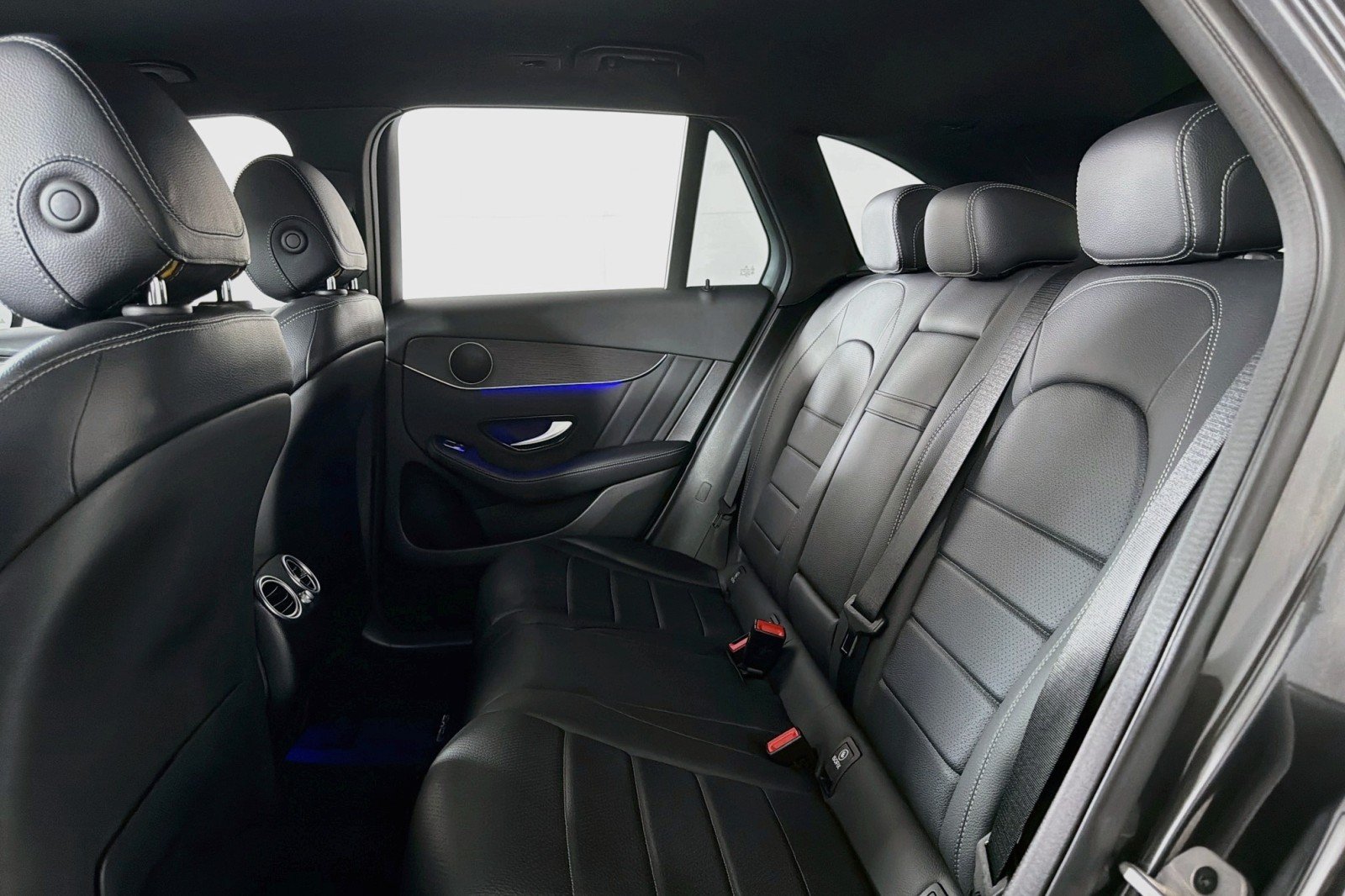 Used 2022 Graphite Grey Metallic Mercedes-Benz 300 image 7
