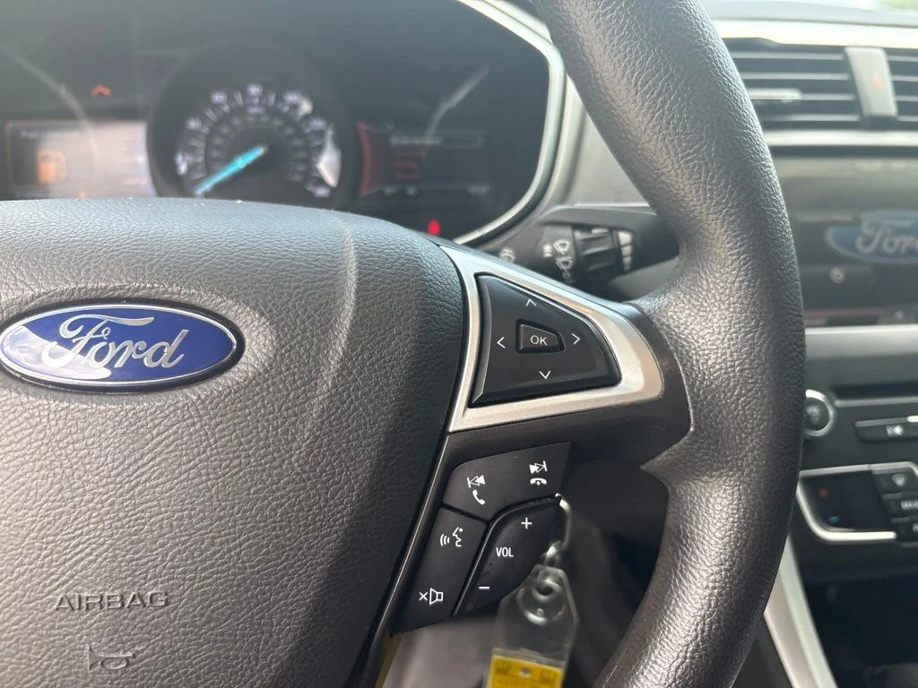 Used 2016 White Ford SE image 22