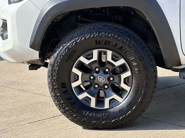 Used 2020 White Toyota TRD Off-Road image 11