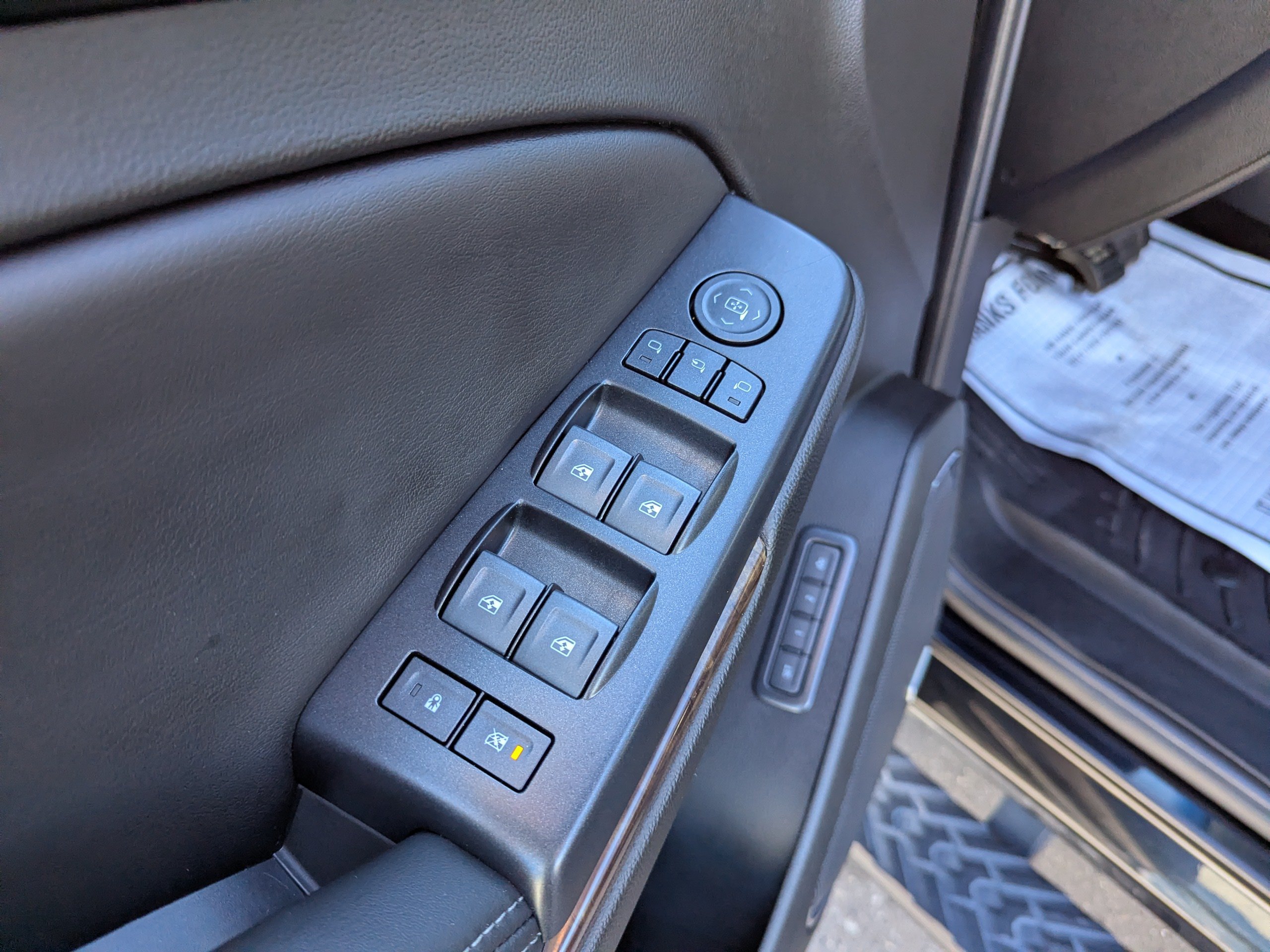 2019 Chevrolet Tahoe LT - Photo 11