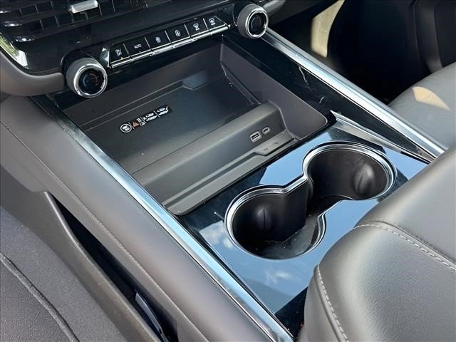 Used 2025 Black Chevrolet LT image 29