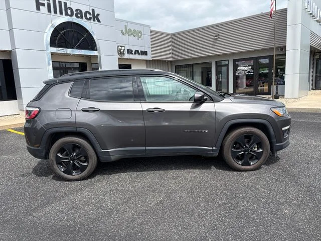 Used 2020 Granite Crystal Clearcoat Metallic Jeep Latitude image 11