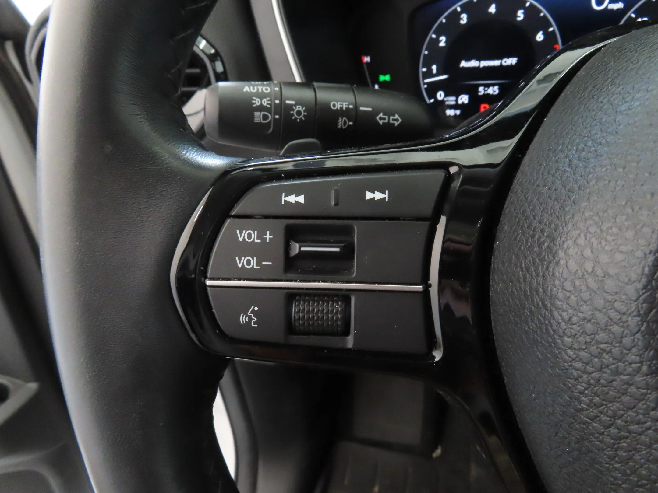 Used 2023 White Honda Elite image 13