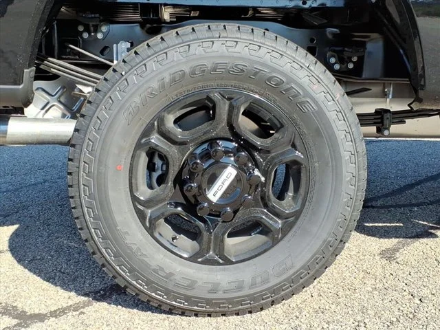 New 2026 Agate Black Metallic Ford XL image 26