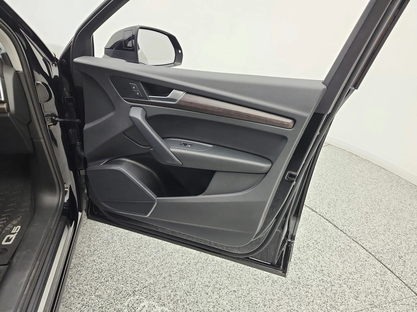 Used 2023 Mythos Black Metallic Audi Premium image 21