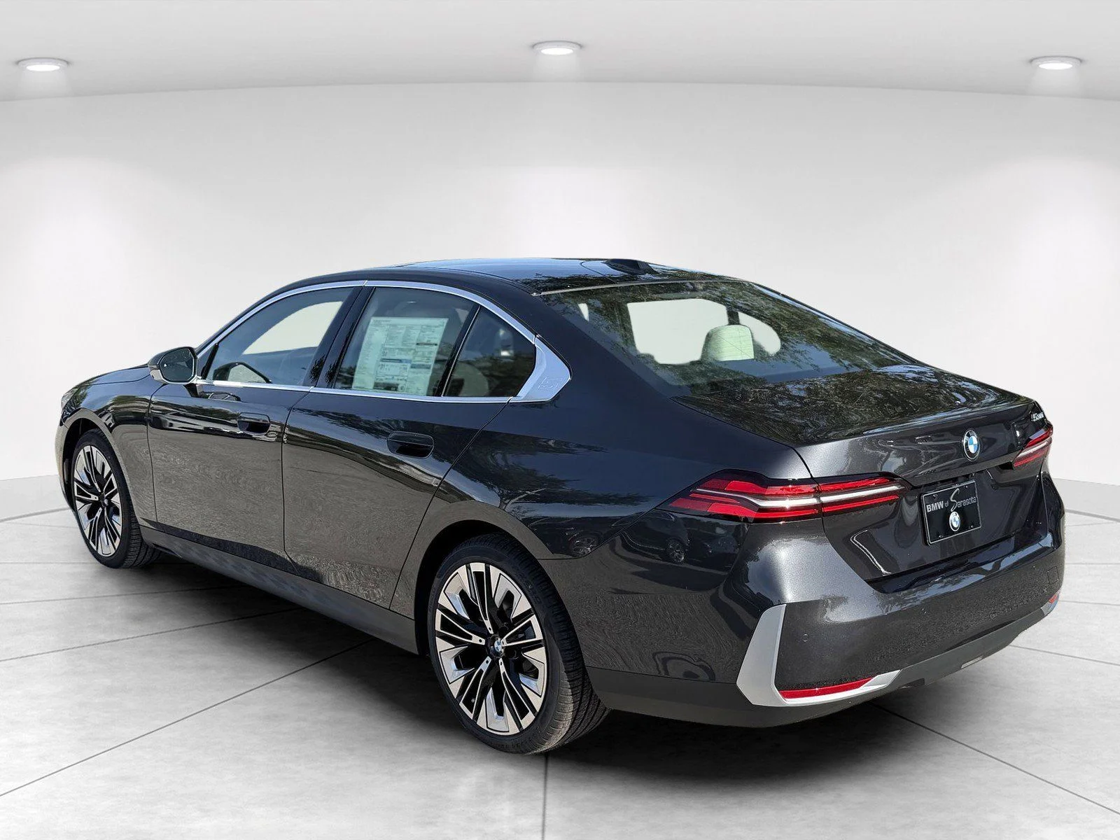 New 2027 Dark Graphite Metallic BMW 530i image 6