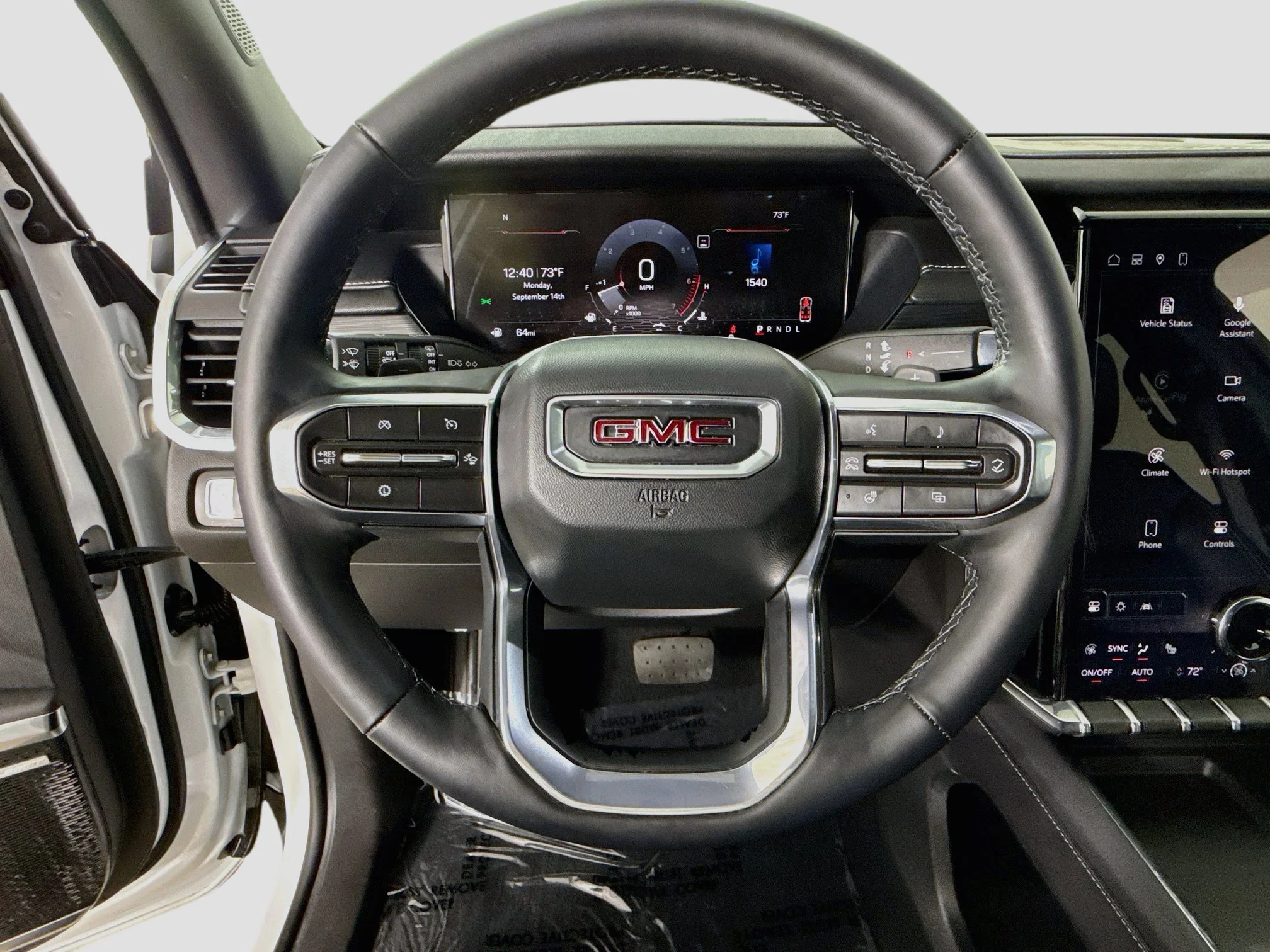 Used 2024 Summit White GMC Elevation image 13