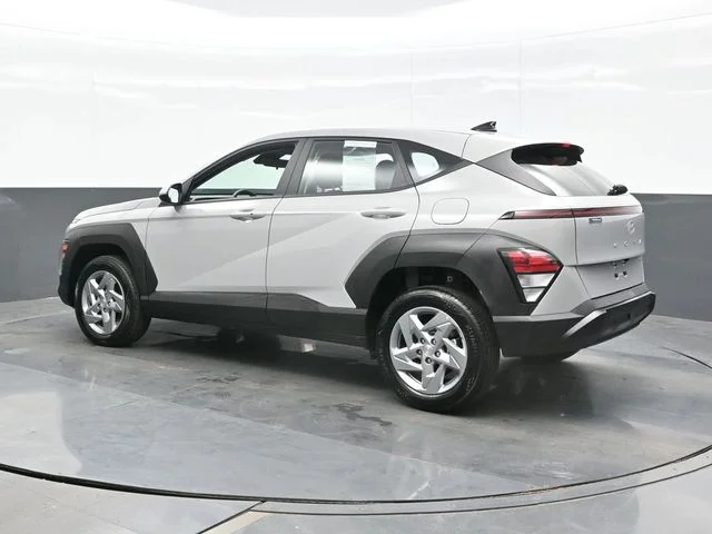Used 2026 Gray Hyundai SE image 3
