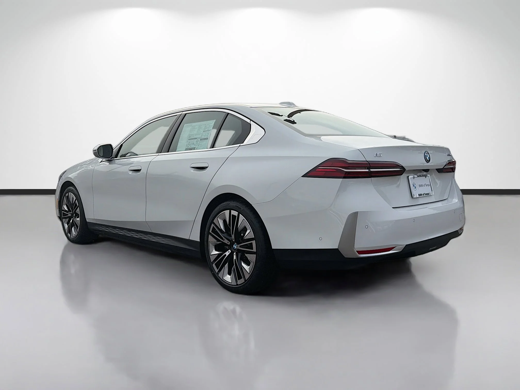 New 2026 Alpine White BMW eDrive40 image 5